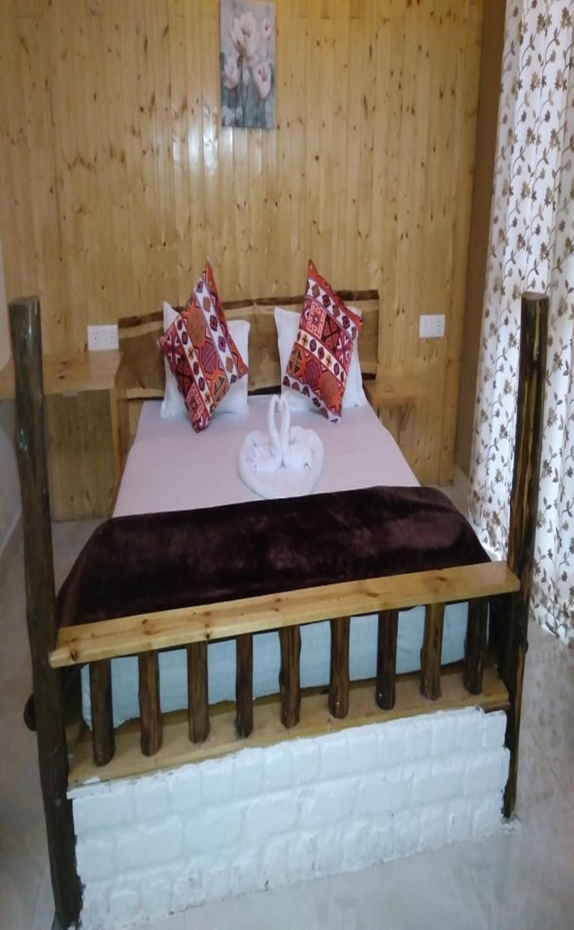 Offbeat Abodes - Tirthan Valley Banjār Eksteriør billede