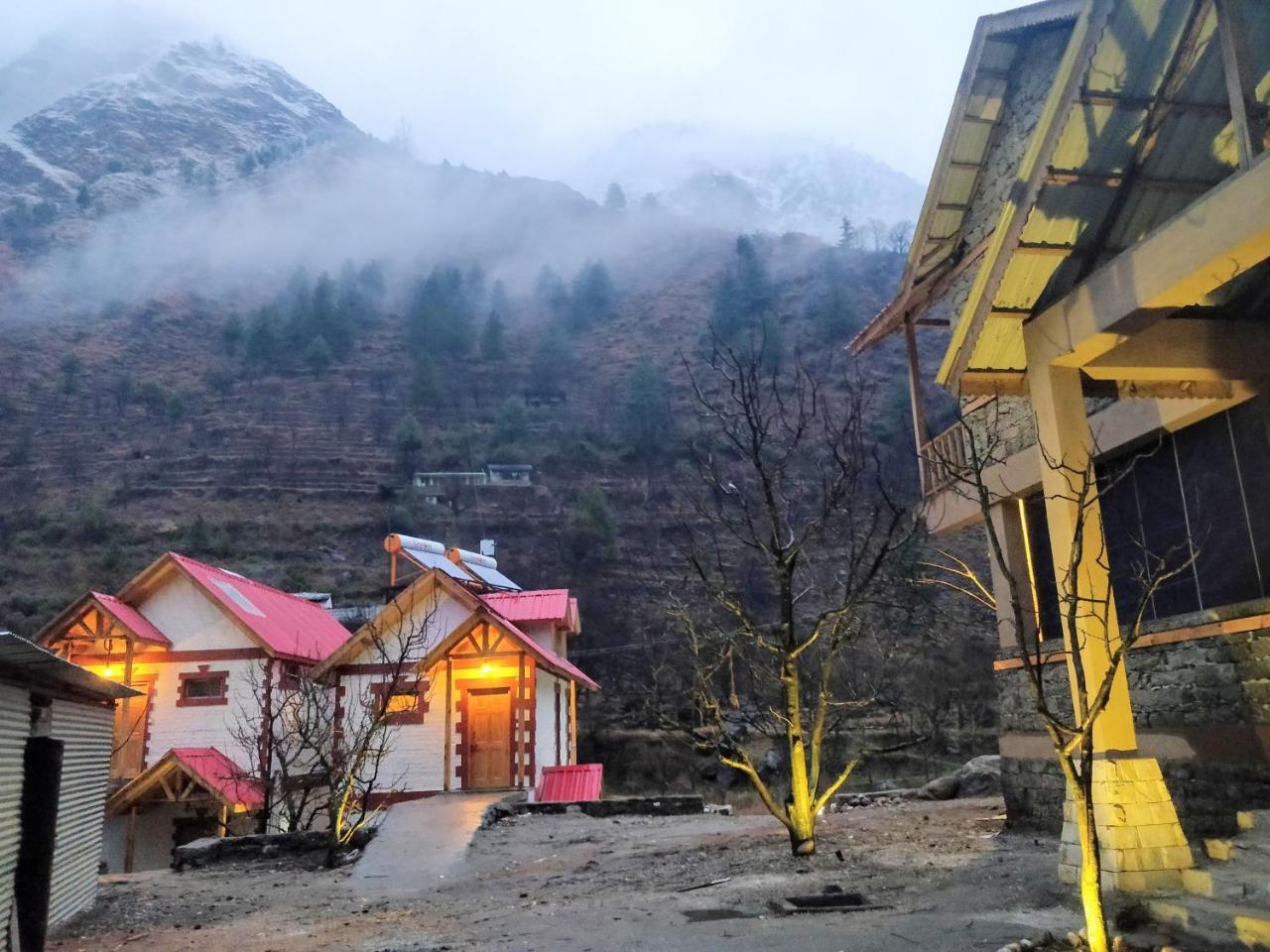 Offbeat Abodes - Tirthan Valley Banjār Eksteriør billede